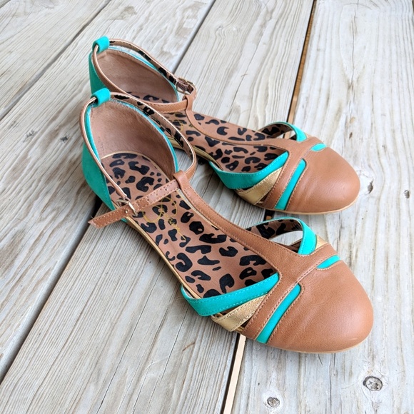 Jessica Simpson Shoes - Jessica Simpson size 9 sandals closed toe suede